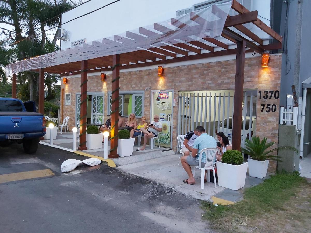 Hotel Pousada Girassol Matinhos Εξωτερικό φωτογραφία