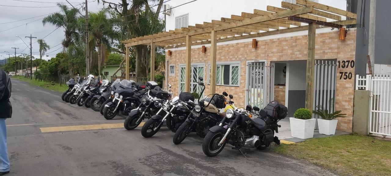 Hotel Pousada Girassol Matinhos Εξωτερικό φωτογραφία